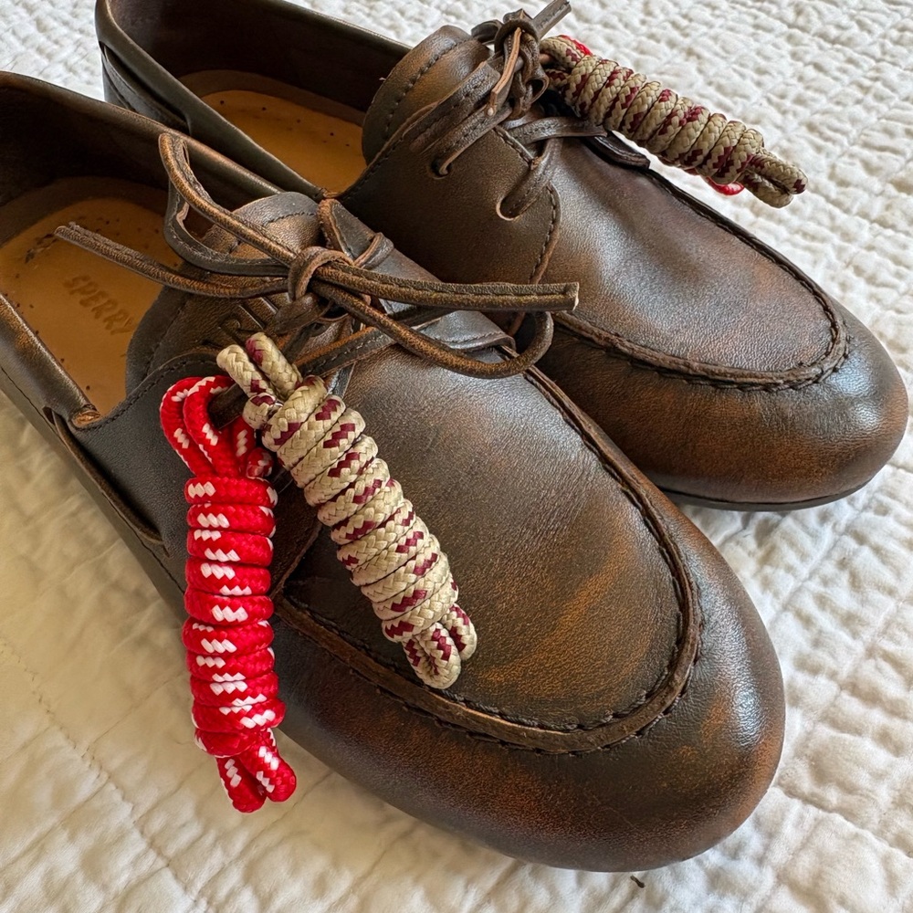 Sperry x Aritza Slim Boat Shoe. Size 5 dark brown.